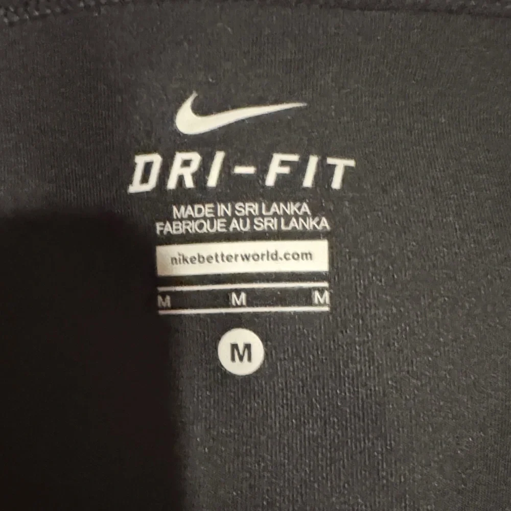 Nike Dri-Fit Black Capri Style Pants with Hot Pink Swoosh - Size M - Like New